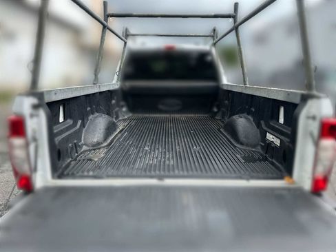 Used 2022 Ford F250 XL w/ Power Equipment Group RWD image 19