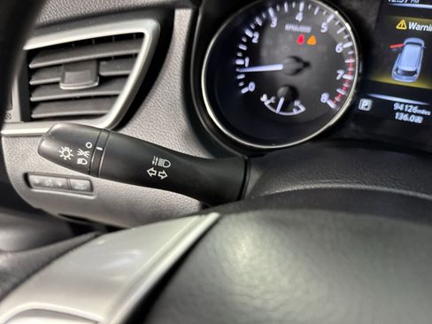 Used 2016 Nissan Rogue S image 14