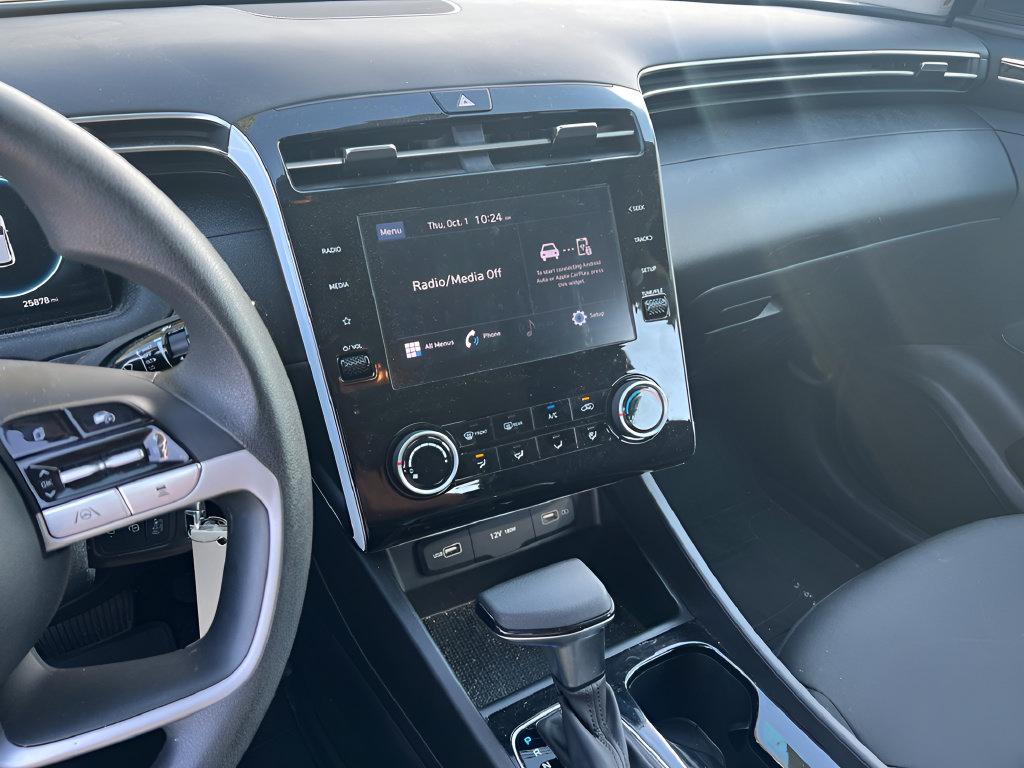 Certified 2024 Hyundai Tucson SE AWD/4WD image 22