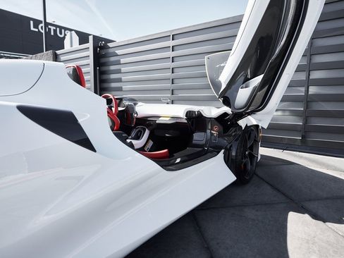 Used 2021 McLaren Elva image 36