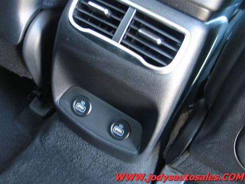 Used 2023 Hyundai Santa Fe SE AWD/4WD image 23
