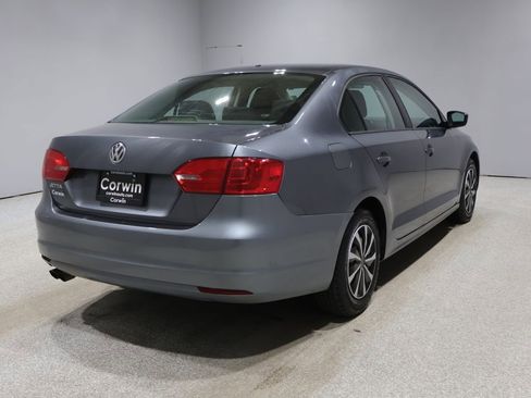Used 2013 Volkswagen Jetta S image 2