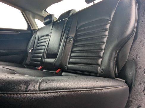 Used 2020 Ford Fusion SEL FWD image 11