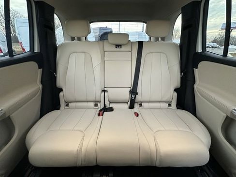 Certified 2022 Mercedes-Benz GLB 250 4MATIC image 17