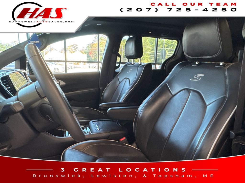 Used 2025 Chrysler Pacifica Limited FWD image 15