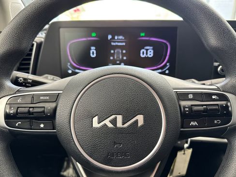 Used 2024 Kia Sportage LX image 21