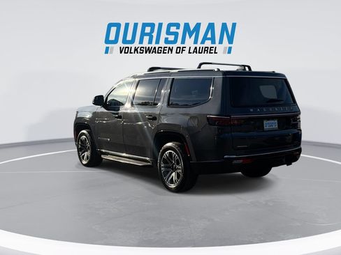 Used 2023 Jeep Wagoneer 4WD w/ Premium Group I image 6
