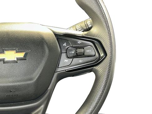 Used 2025 Chevrolet Trax LS image 32