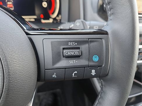 Used 2023 Nissan Rogue Platinum w/ Platinum Premium Package AWD/4WD image 18