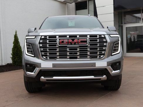 New 2026 GMC Yukon XL Denali w/ Denali Reserve Package AWD/4WD image 6