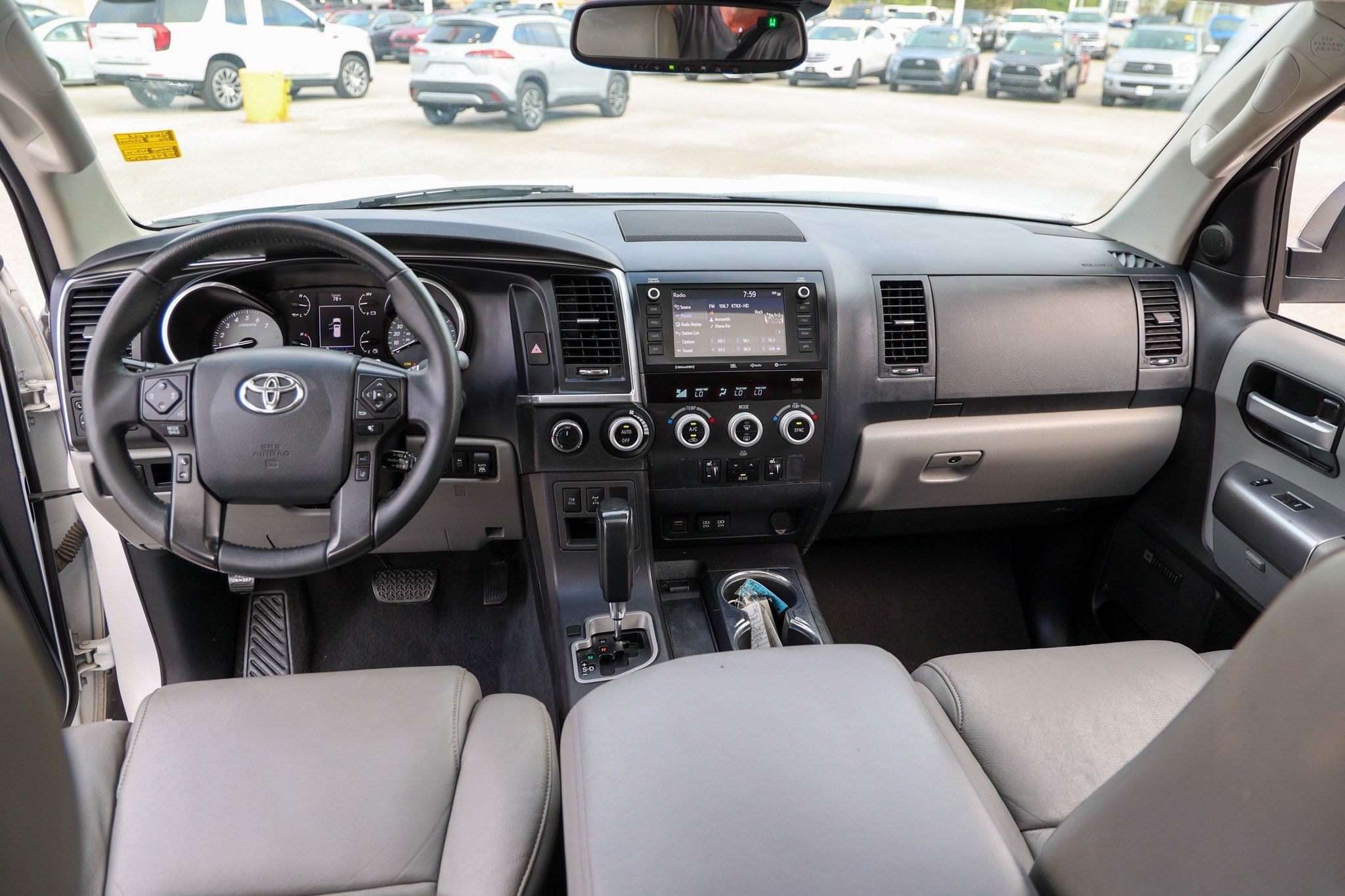 Used 2020 Toyota Sequoia Limited w/ Safety & Convenience Package AWD/4WD image 51