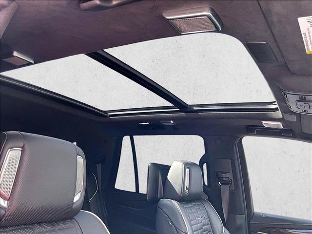 Certified 2024 Cadillac Escalade Sport Platinum w/ LPO, Floor Liner Package AWD/4WD image 17