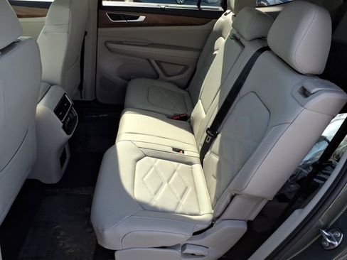 New 2026 Volkswagen Atlas SE image 14
