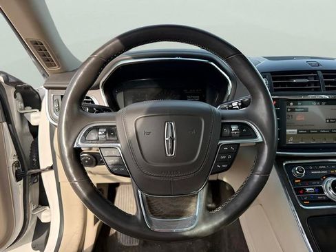 Used 2017 Lincoln Continental Reserve w/ Climate Package image 16