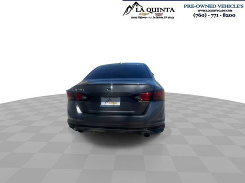 Used 2021 Nissan Altima 2.5 SR FWD image 3