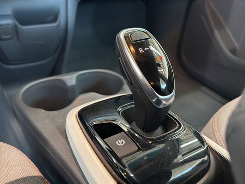 Used 2020 Chevrolet Bolt LT image 29