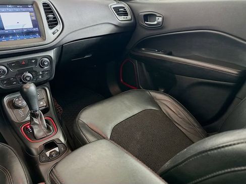 Used 2018 Jeep Compass Trailhawk w/ Navigation Group image 24