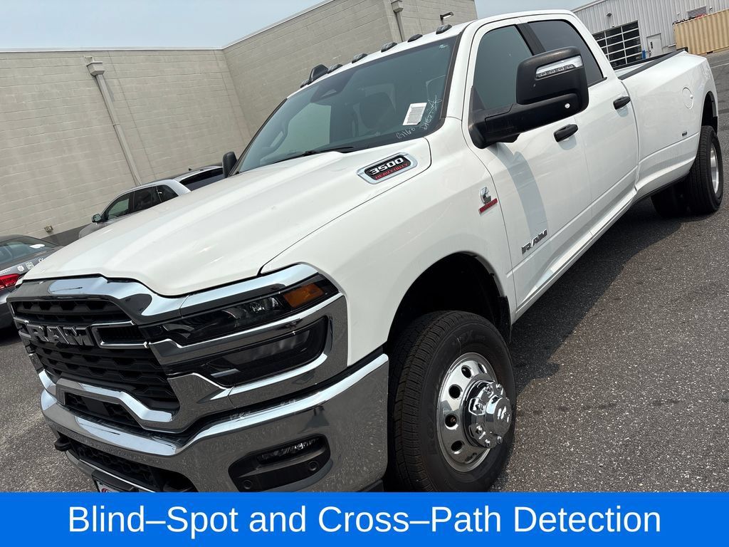 New 2026 RAM 3500 Big Horn AWD/4WD image 6
