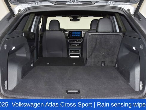 Used 2025 Volkswagen Atlas Cross Sport SE AWD/4WD image 28