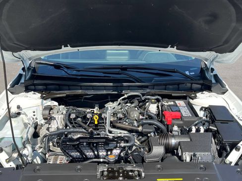 Used 2025 Nissan Altima 2.5 SV FWD image 37