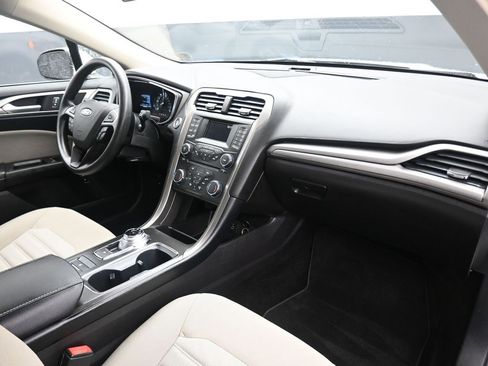 Used 2018 Ford Fusion S image 38