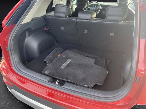 Certified 2023 Kia Niro EX image 16