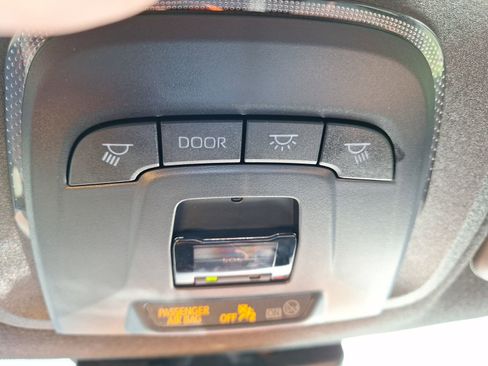 Used 2023 Toyota Corolla SE image 29