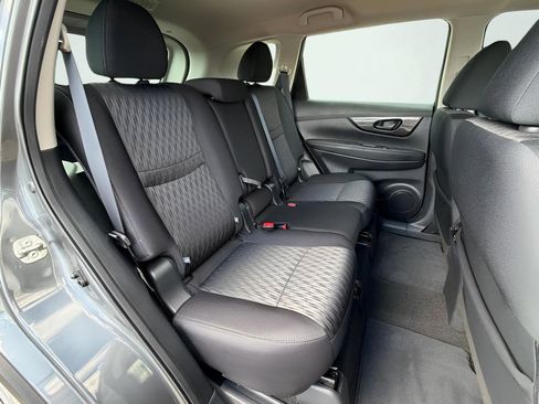 Used 2019 Nissan Rogue S FWD image 28