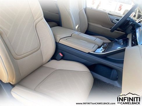 New 2026 INFINITI QX80 Luxe image 10