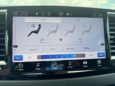 Certified 2023 Chrysler Pacifica Touring-L FWD image 24
