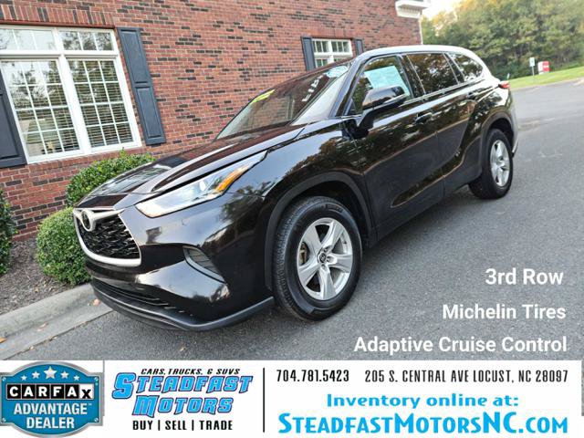 Used 2021 Toyota Highlander L FWD image 1