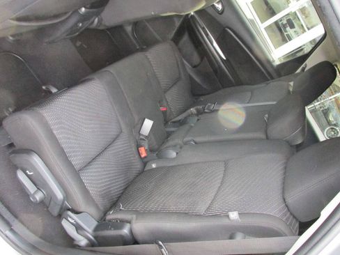 Used 2017 Dodge Journey SE w/ Flexible Seating Group FWD image 17