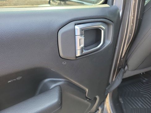 Used 2022 Jeep Wrangler Unlimited Sport AWD/4WD image 13