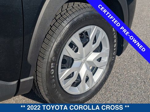 Used 2022 Toyota Corolla Cross L image 12