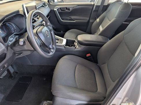 Used 2025 Toyota RAV4 LE image 8