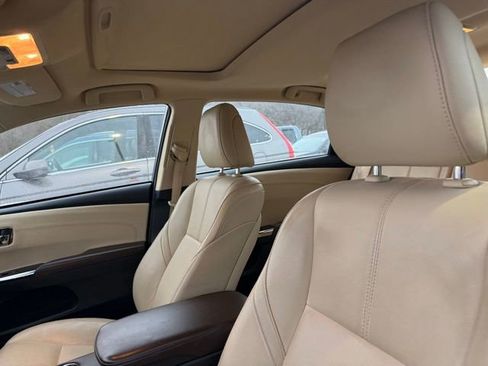 Used 2018 Toyota Avalon XLE Premium image 5