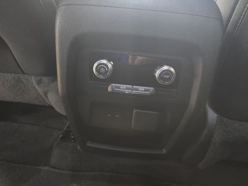 Used 2025 GMC Acadia Elevation image 23