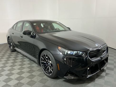 New 2026 BMW M5 w/ Executive Package image 3