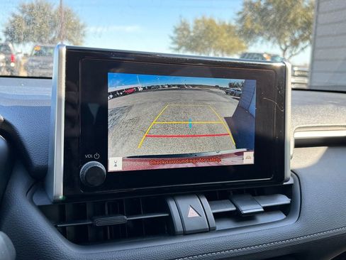 Used 2023 Toyota RAV4 LE image 10