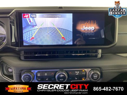 Used 2024 Jeep Wrangler High Altitude AWD/4WD image 22