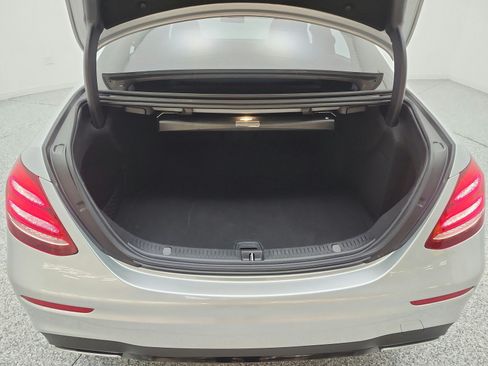 Used 2020 Mercedes-Benz E 450 4MATIC Sedan w/ Premium Package image 18