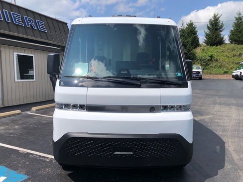 Used 2024 Chevrolet Brightdrop 600 w/ Commercial Equipment Package AWD/4WD image 9