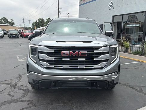 Used 2023 GMC Sierra 1500 SLE w/ Enhanced Capability Package AWD/4WD image 7