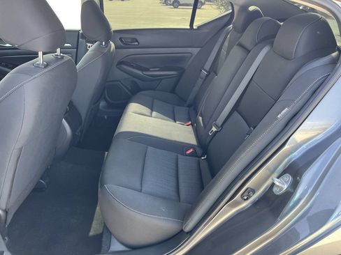Used 2023 Nissan Altima 2.5 SV FWD image 10