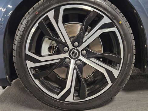 Used 2024 Volvo S60 B5 Plus AWD/4WD image 24