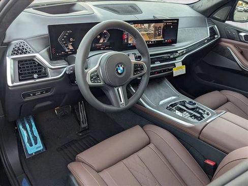 New 2026 BMW X7 M60i image 3