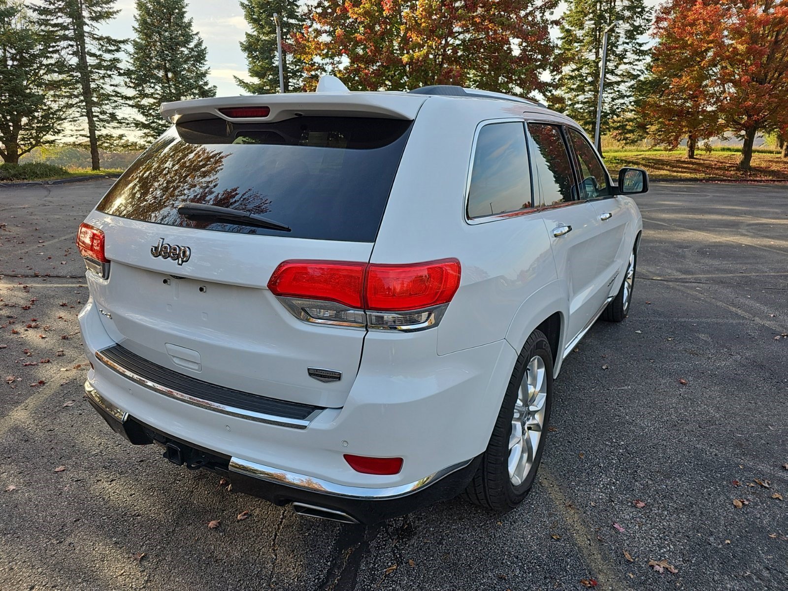 Used 2014 Jeep Grand Cherokee Summit AWD/4WD image 6