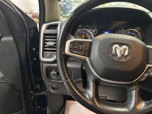 Used 2020 RAM 1500 Big Horn AWD/4WD image 14