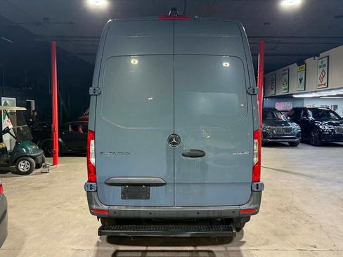 Used 2019 Mercedes-Benz Sprinter 144 image 6