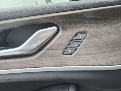 New 2025 Jeep Grand Cherokee Limited w/ Trailer Tow Package image 21